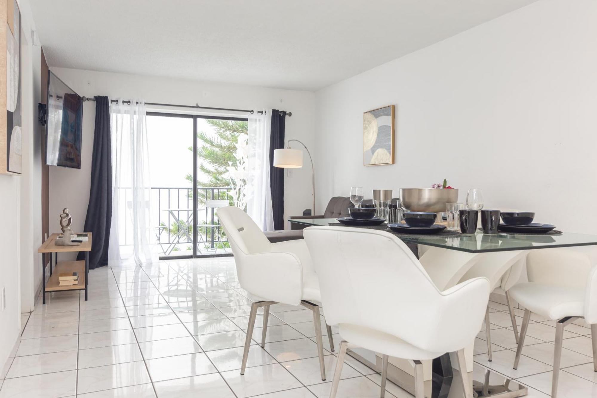 One Bedroom Apartment - With Parking & Balcony - Heart Of Wynwood Miami Exterior foto